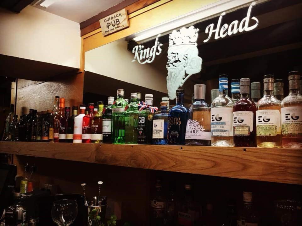 King'S Head Inn Llangennith Eksteriør billede